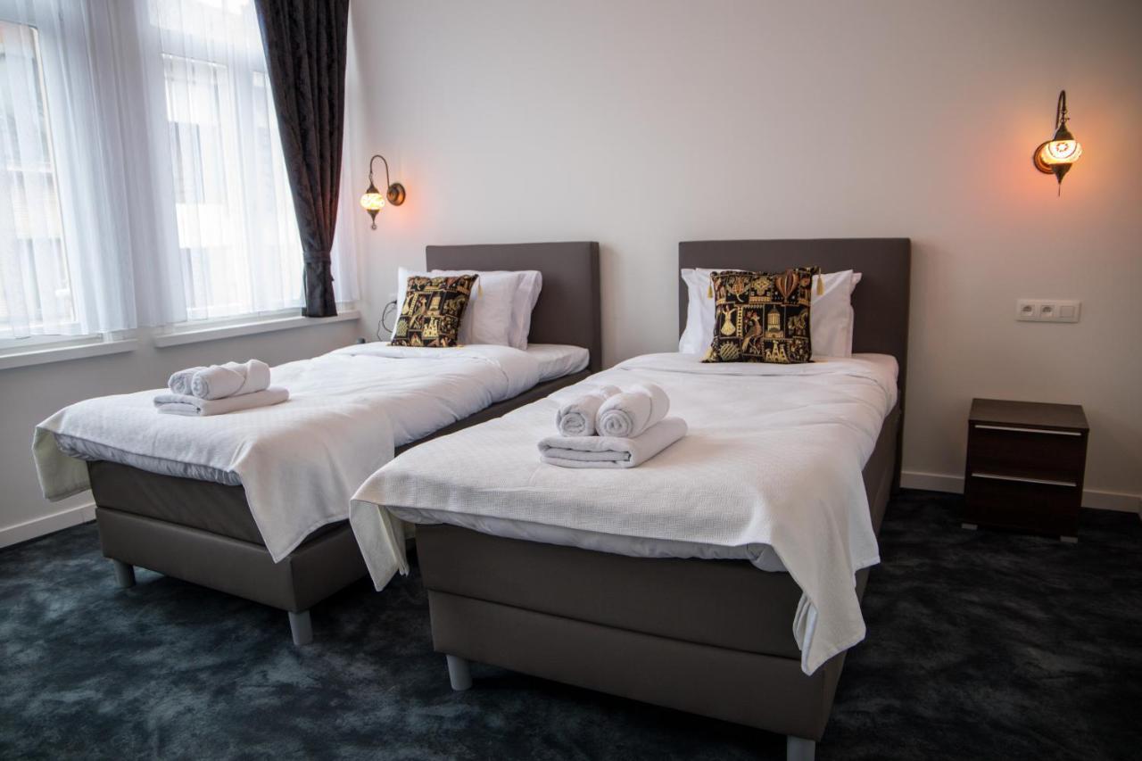 Hotel Guzy Лиер Екстериор снимка